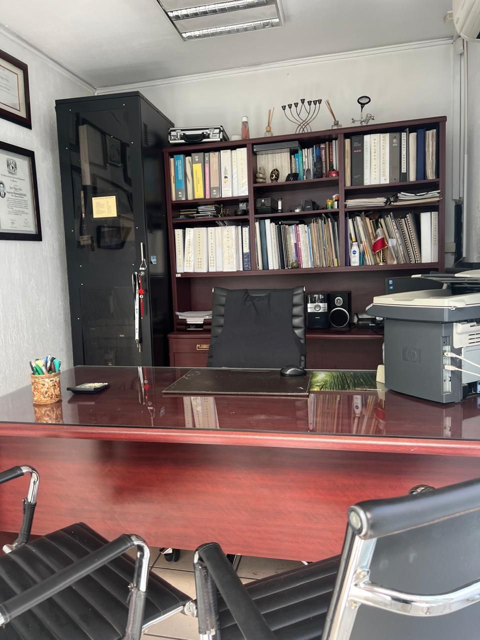 Inmueble empresarial con oficinas equipadas en Tenexpan